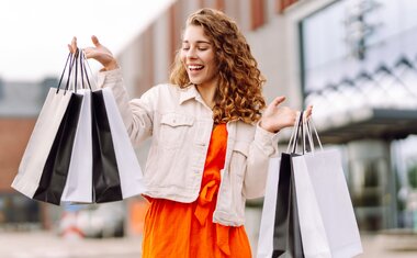 Imagem de destaque para Sem ideia do que vestir no Natal? Confira 7 dicas para montar o look perfeito