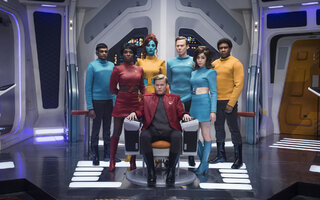 BLACK MIRROR