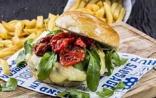 212 Burger