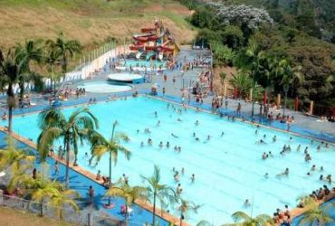 Imagem de destaque para Parque Aquático Triângulo Azul